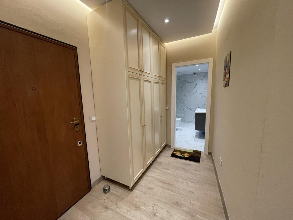 City Center Apartment 1 Tiranë Luaran gambar