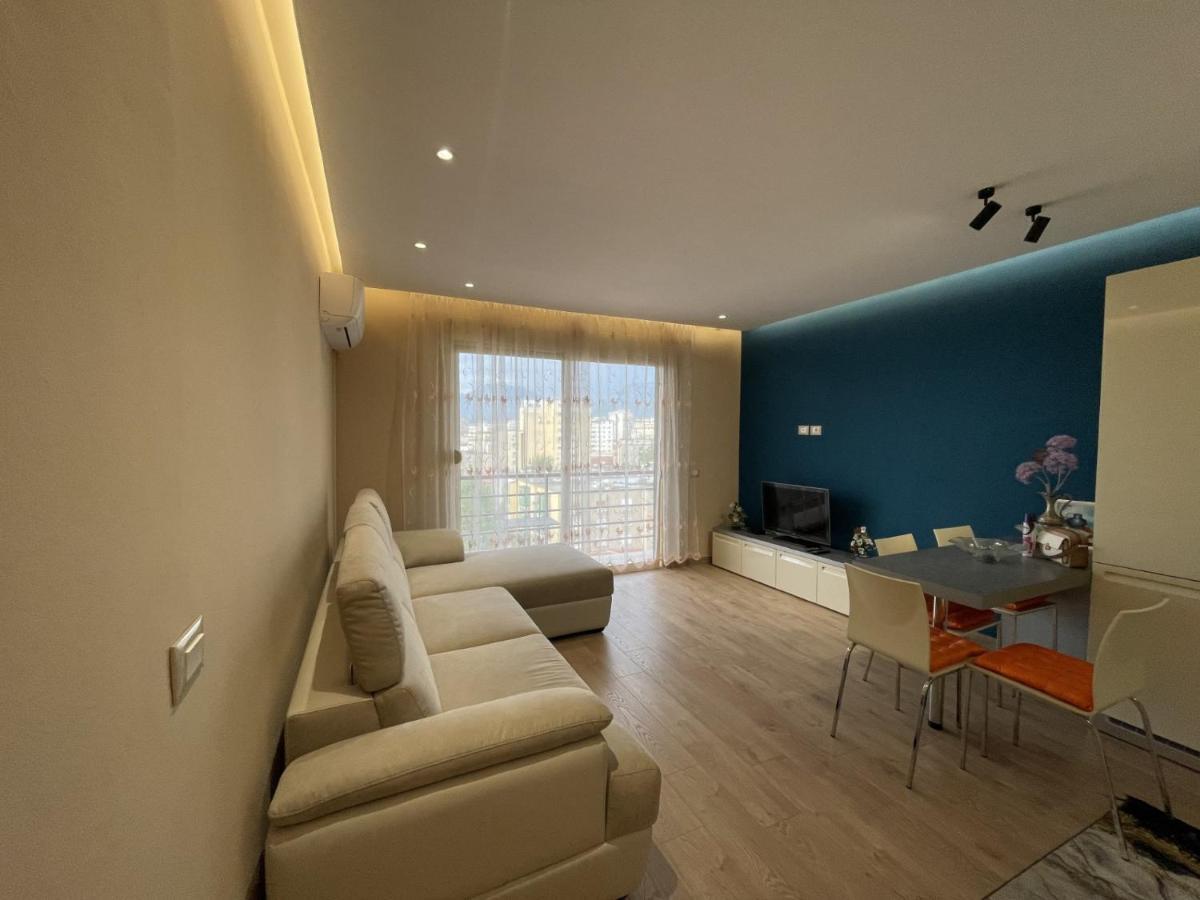 City Center Apartment 1 Tiranë Luaran gambar