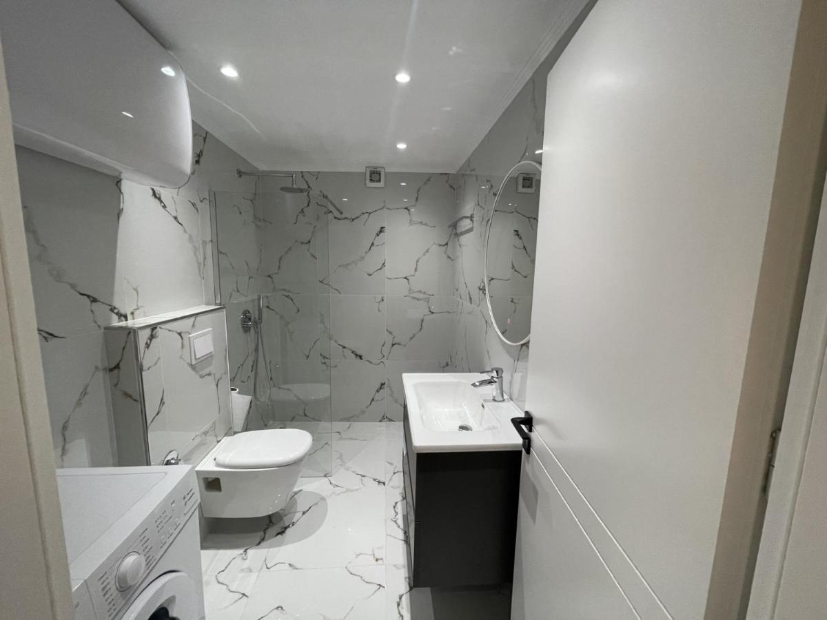 City Center Apartment 1 Tiranë Luaran gambar